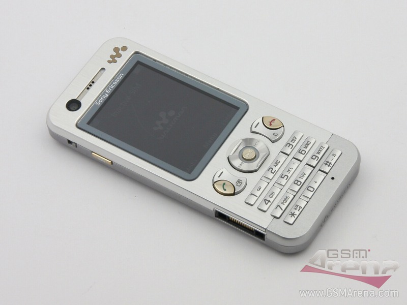 Sony Ericsson W890 Tech Specifications