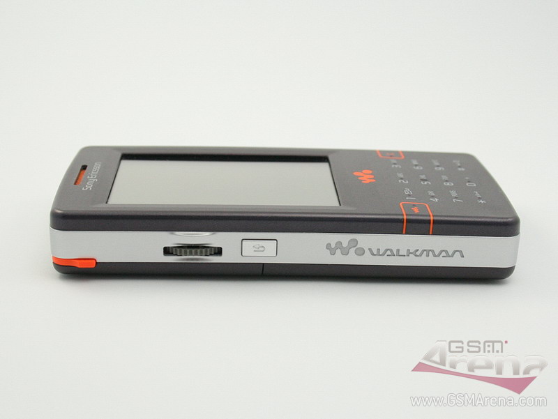 Sony Ericsson W950 Tech Specifications