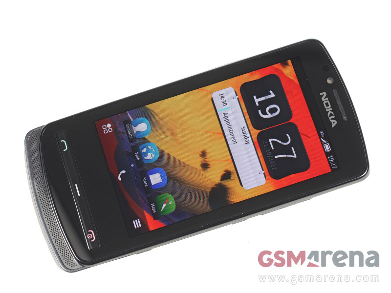 Nokia 700 Tech Specifications